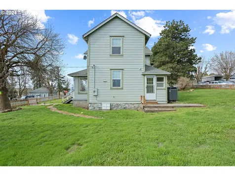 608 Mccoy Street Moro OR 97039