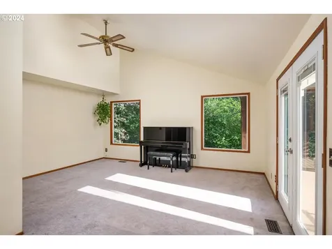 4058 Ne Olympic Court Hillsboro OR 97124