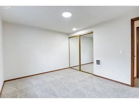 9921 SE Yukon Street Portland OR 97266