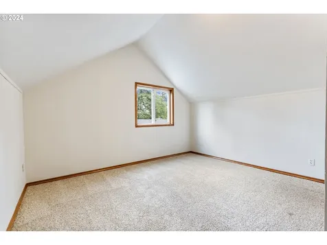 9921 SE Yukon Street Portland OR 97266