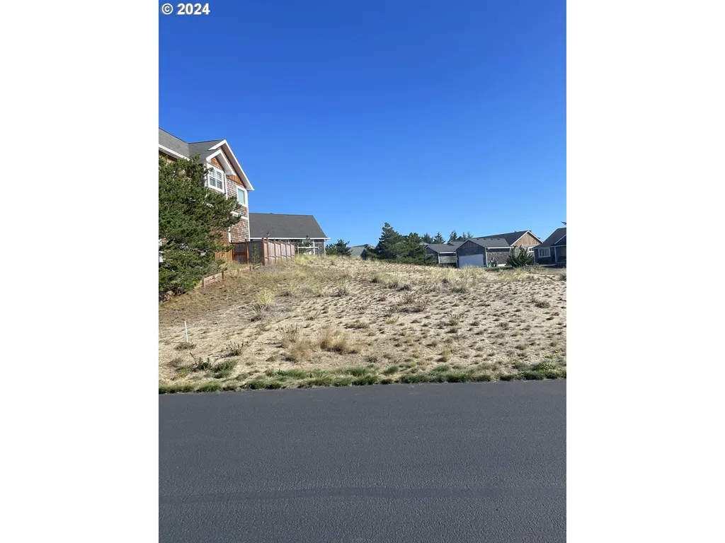Shore Pine Lane Manzanita OR 97130