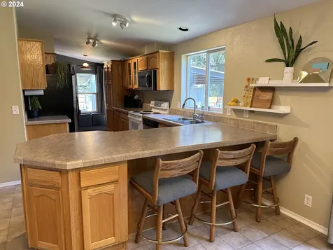 3449 Cathern Road Hood River OR 97031