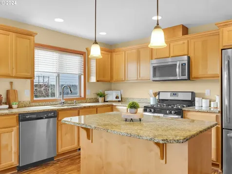 324 SW Kalmia Avenue Warrenton OR 97146