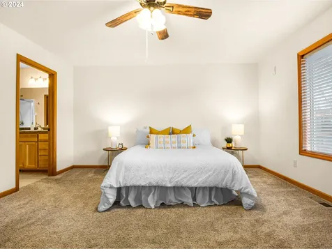 324 SW Kalmia Avenue Warrenton OR 97146
