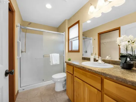 324 SW Kalmia Avenue Warrenton OR 97146