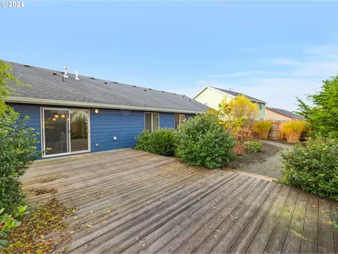 324 SW Kalmia Avenue Warrenton OR 97146