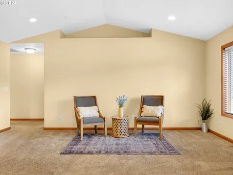 324 SW Kalmia Avenue Warrenton OR 97146