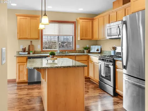 324 SW Kalmia Avenue Warrenton OR 97146