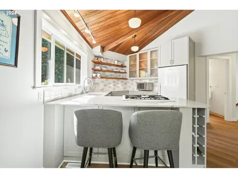 18846 NW Sauvie Island Road Portland OR 97231