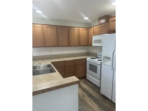 1825 Ne 90th Circle Vancouver WA 98665