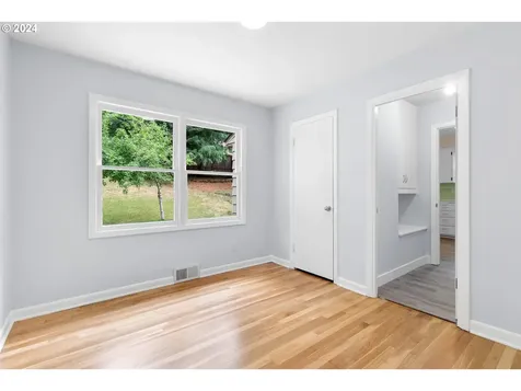 5411 Sw Idaho Street Portland OR 97221