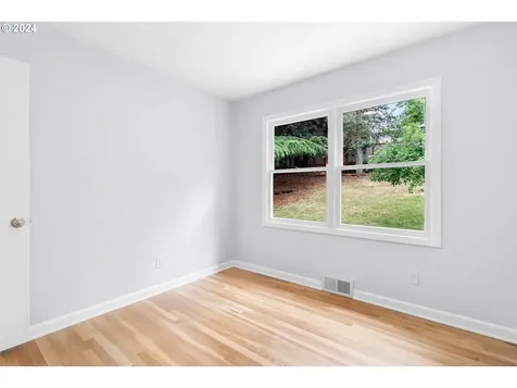 5411 Sw Idaho Street Portland OR 97221