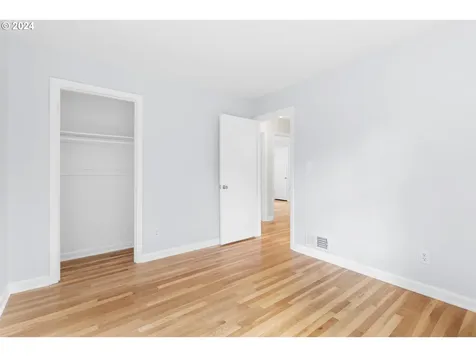 5411 Sw Idaho Street Portland OR 97221