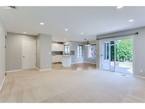6685 Se Wrenfield Street Hillsboro OR 97123
