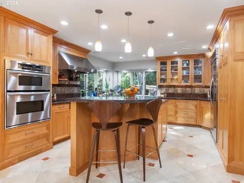 12174 S Tryon Hill Road Portland OR 97219