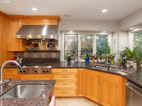 12174 S Tryon Hill Road Portland OR 97219