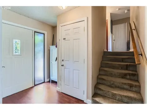 9025 Sw Apache Drive Tualatin OR 97062