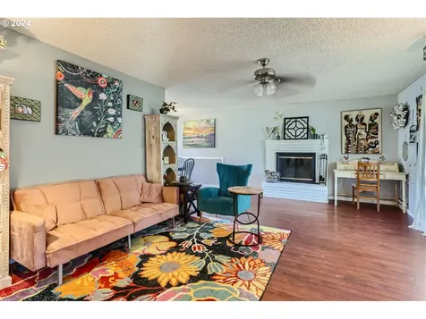 9025 Sw Apache Drive Tualatin OR 97062