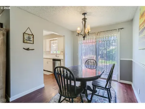 9025 Sw Apache Drive Tualatin OR 97062