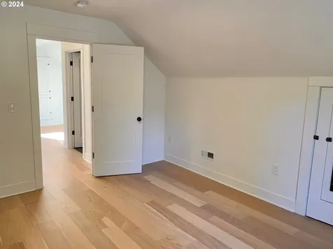 5635 NE 19th Avenue Portland OR 97211