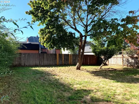 5635 NE 19th Avenue Portland OR 97211