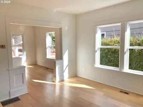 5635 NE 19th Avenue Portland OR 97211