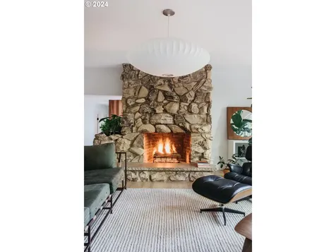 745 Sw Westwood Drive Portland OR 97239
