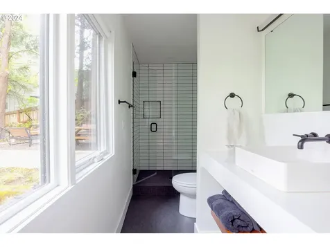 745 Sw Westwood Drive Portland OR 97239