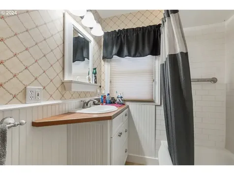 4616 Ne 34th Avenue Portland OR 97211