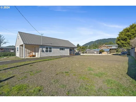 120 3rd Street Manzanita OR 97130