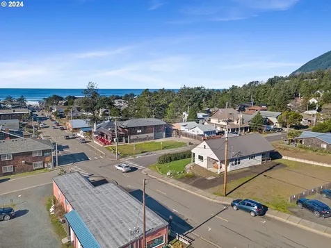 120 3rd Street Manzanita OR 97130