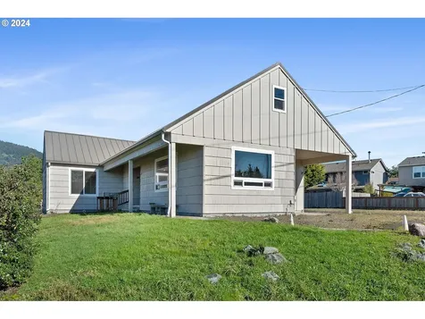 120 3rd Street Manzanita OR 97130