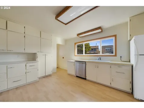 120 3rd Street Manzanita OR 97130