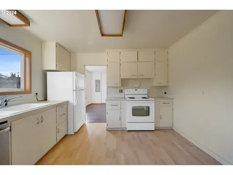 120 3rd Street Manzanita OR 97130