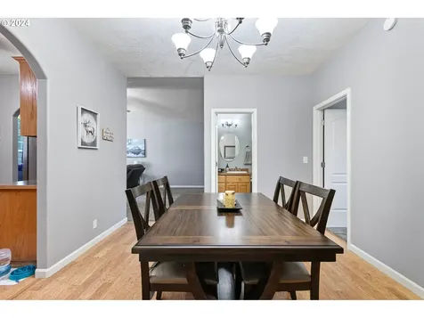 827 Yoss Place Cottage Grove OR 97424