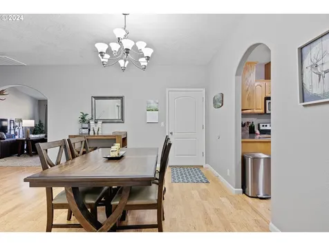 827 Yoss Place Cottage Grove OR 97424