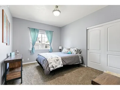 827 Yoss Place Cottage Grove OR 97424
