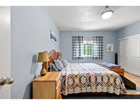 827 Yoss Place Cottage Grove OR 97424