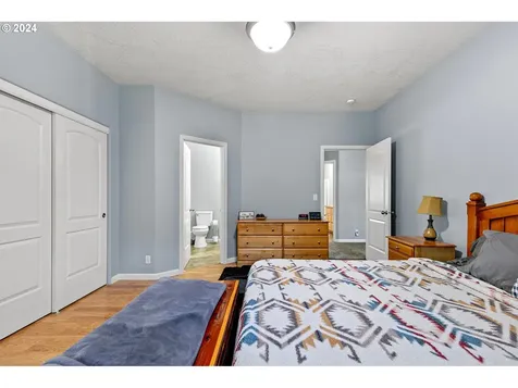 827 Yoss Place Cottage Grove OR 97424