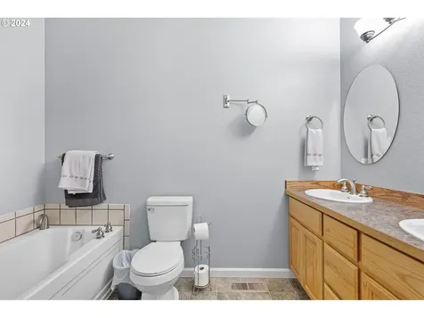 827 Yoss Place Cottage Grove OR 97424