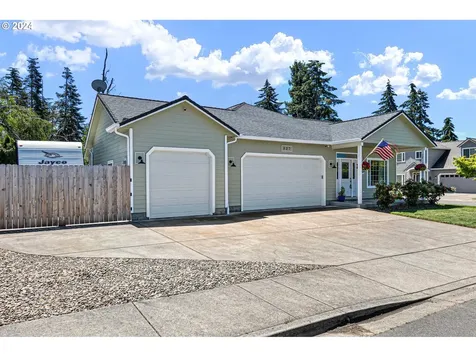 827 Yoss Place Cottage Grove OR 97424