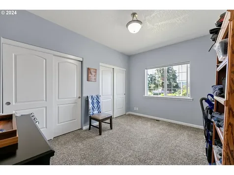 827 Yoss Place Cottage Grove OR 97424