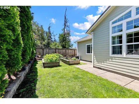 827 Yoss Place Cottage Grove OR 97424
