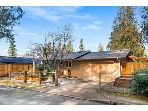 541 Sw Lakeshore Drive Estacada OR 97023