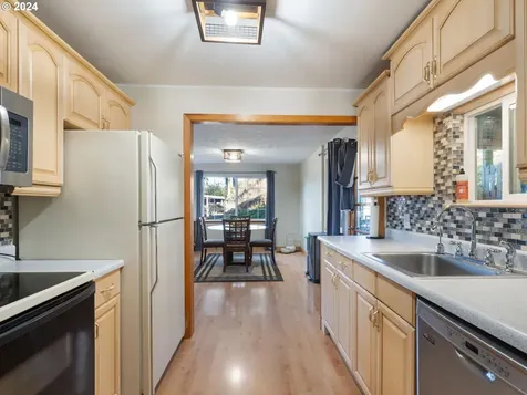 19110 Beaver Falls Road Clatskanie OR 97016