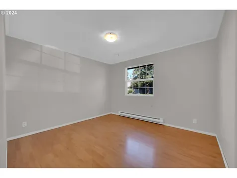 413 S 2nd Street Creswell OR 97426