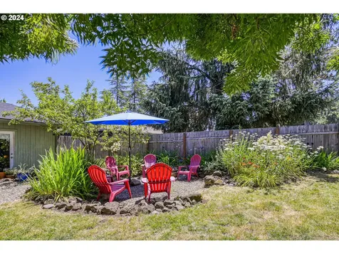 413 S 2nd Street Creswell OR 97426
