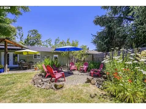 413 S 2nd Street Creswell OR 97426