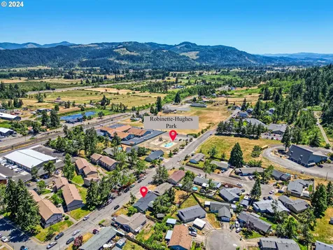 413 S 2nd Street Creswell OR 97426