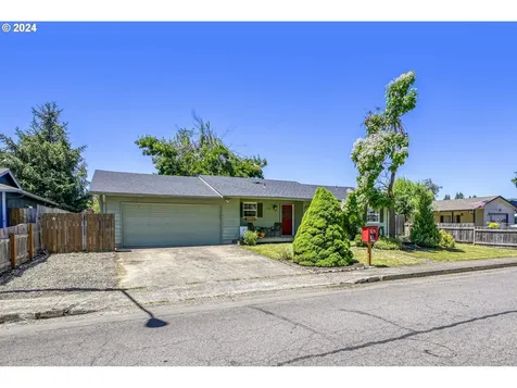 413 S 2nd Street Creswell OR 97426